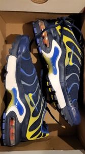 Nike Air Max GS 5.5 Y or  7.5 W